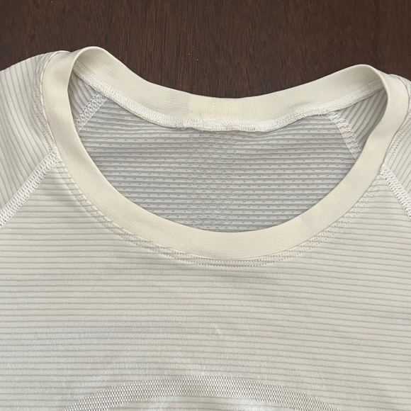 Lululemon White Long Sleeve Top - Picture 5 of 6